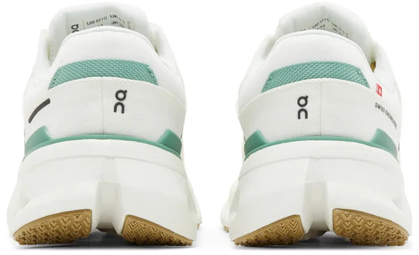 On Cloudrunner 2 White green