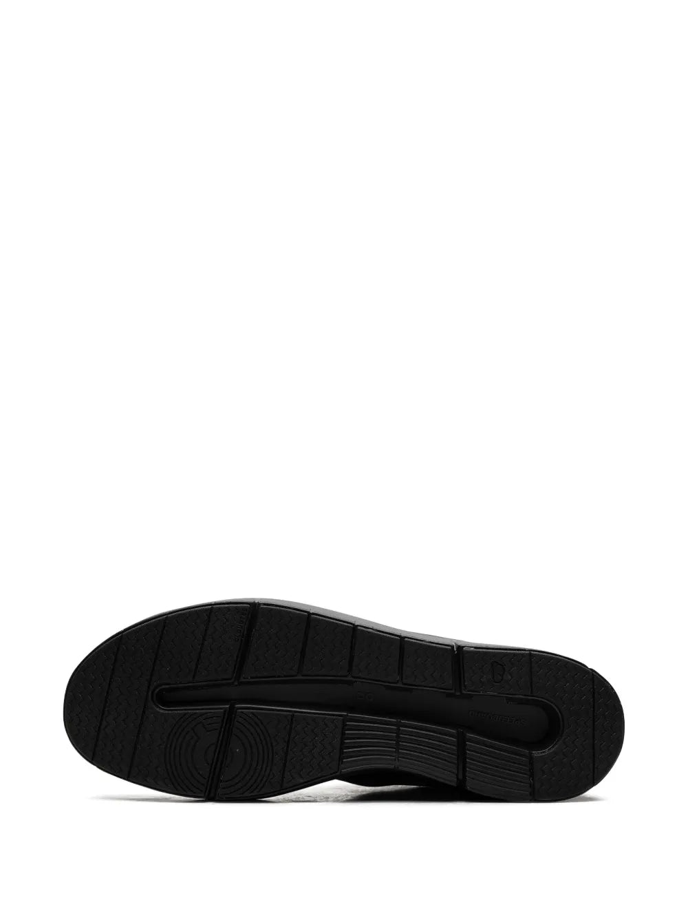 On The Roger Advantage "Black"