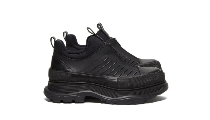 Alexander McQueen Tread Slick Zip Up 'Black'