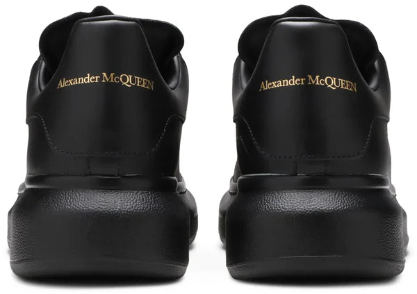Alexander McQueen Oversized sneakers All Black