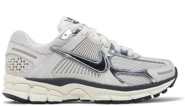NIKE ZOOM VOMERO 5 PHOTON DUST METALLIC SILVER