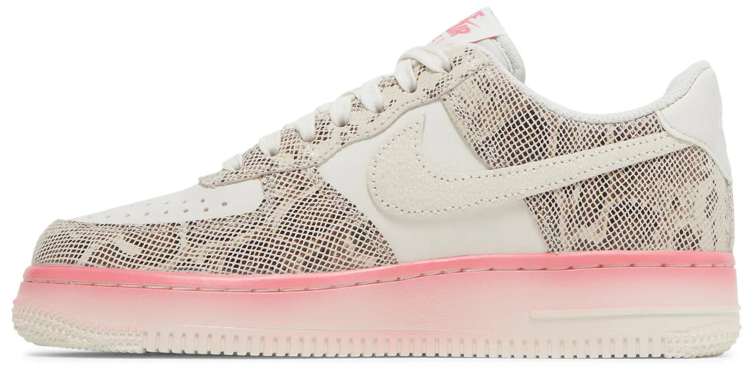 Nike - WMNS Air Force 1 ‘07 LV8 pink