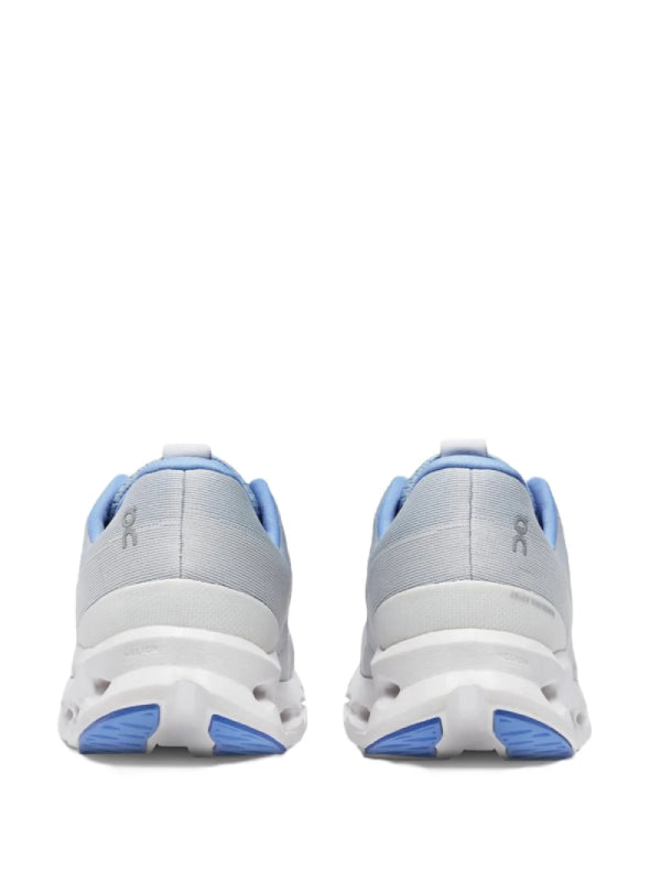 On cloud surfer blue