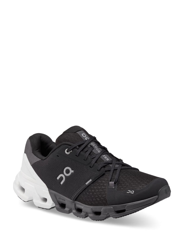 On cloud flyer 4 black