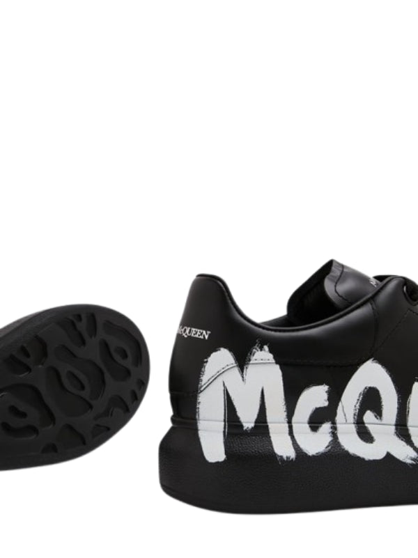 Alexander McQueen McQueen Oversized sneakers